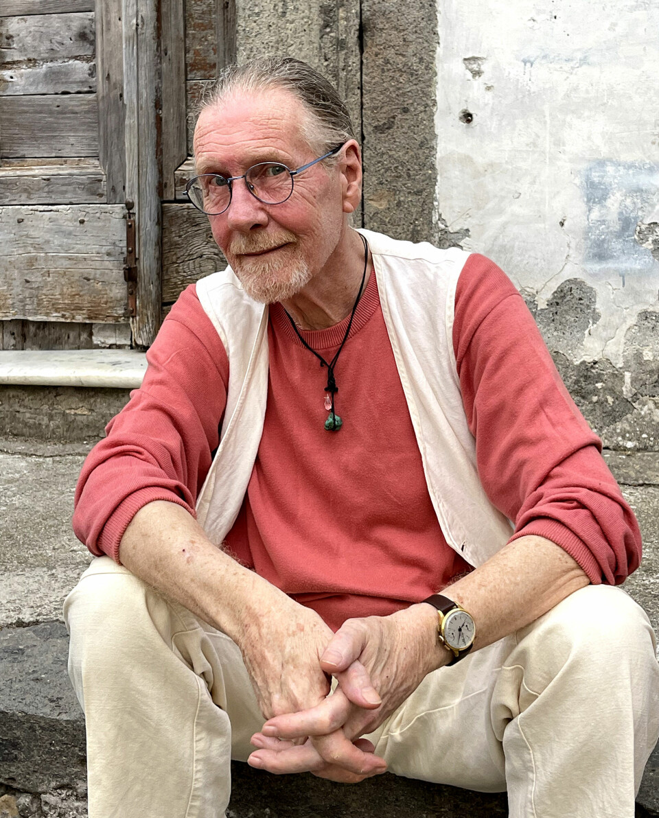 Den 75 år gamle kunstneren Giancarlo Cruce tok det siste kjente fotografiet av den hellige forhud. Den 75 år gamle kunstneren Giancarlo Cruce tok det siste kjente fotografiet av den hellige forhud.