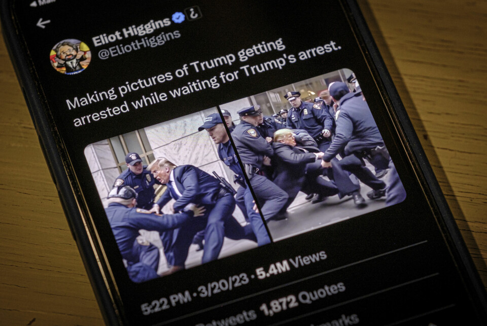 Bloggeren Elliot Higgins viser hvordan en arrestasjon av ekspresident Donald Trump kunne sett ut. Bildene er falske og laget med et sofistikert og lett tilgjengelig bildebehandlingsprogram. Bloggeren Elliot Higgins viser hvordan en arrestasjon av ekspresident Donald Trump kunne sett ut. Bildene er falske og laget med et sofistikert og lett tilgjengelig bildebehandlingsprogram.