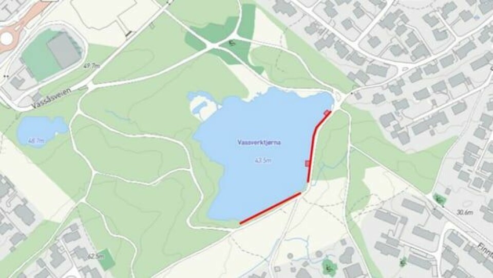 De to demningene til Vannassen oppfyller ikke dagens krav. I vinter skal demningen forsterkes, som betyr at de blir kraftigere og høyere. De to demningene til Vannassen oppfyller ikke dagens krav. I vinter skal demningen forsterkes, som betyr at de blir kraftigere og høyere.