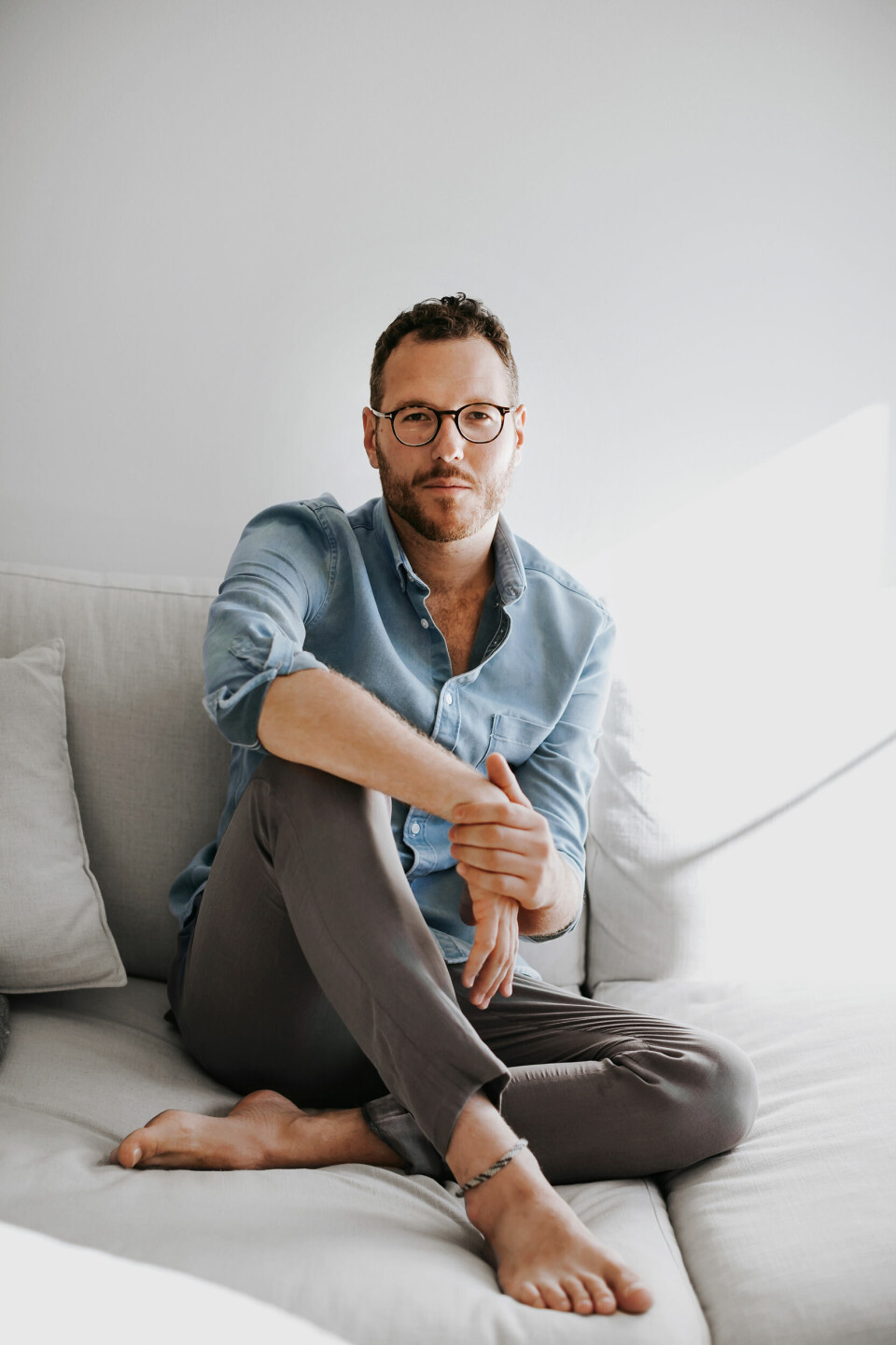 Marcus Jarl har skrevet «Dine farger var blå», om kjærlighet, død og barnløshet. Marcus Jarl har skrevet «Dine farger var blå», om kjærlighet, død og barnløshet.