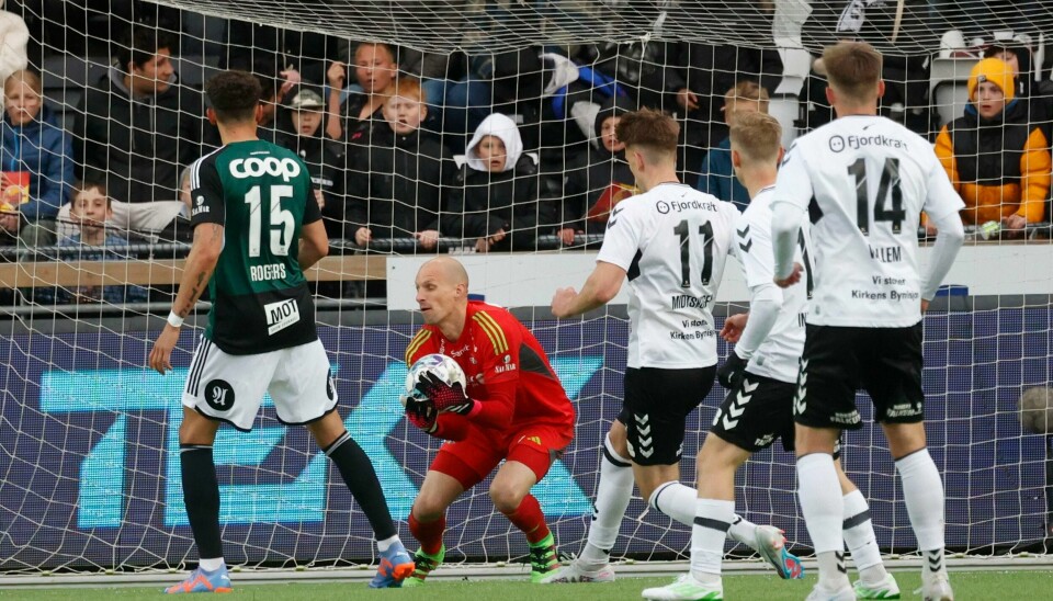 Tidligere Odd-keeper André Hansen sørget for at det ble poengdeling mellom gamleklubben Odd og Rosenborg. Tidligere Odd-keeper André Hansen sørget for at det ble poengdeling mellom gamleklubben Odd og Rosenborg.