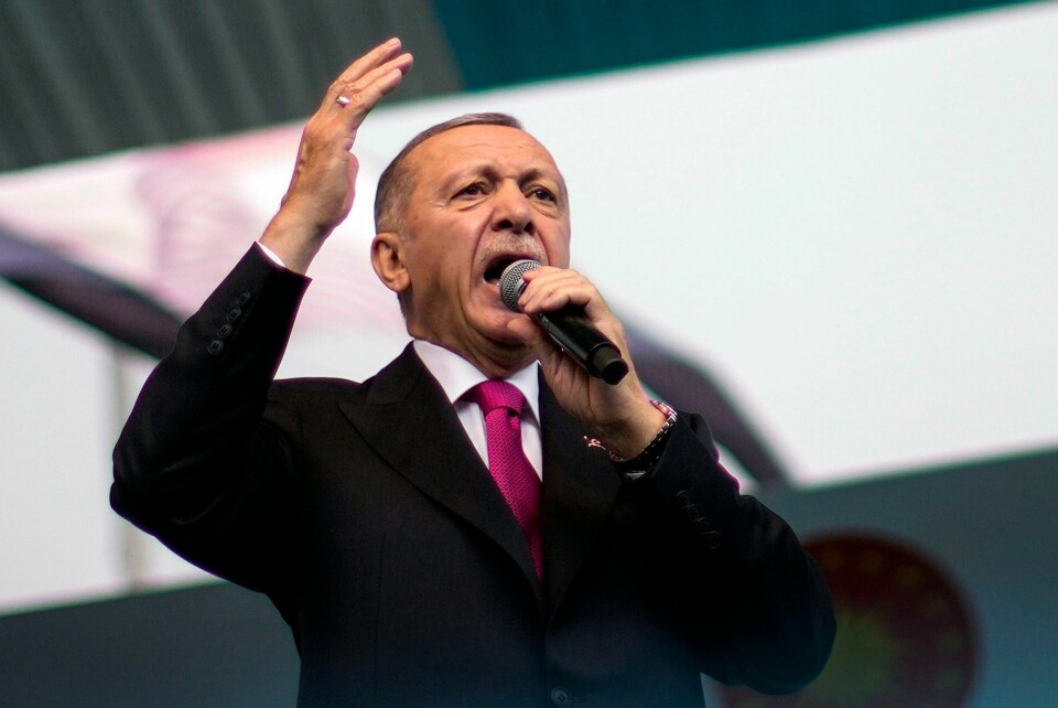 Lederen for den ytterliggående islamistgruppa IS ble i helgen drept i et angrep fra tyrkiske spesialsoldater i Syria, ifølge Tyrkias president Recep Tayyip Erdogan. Her driver Erdogan valgkamp i Istanbul før det tyrkiske presidentvalget om to uker. Lederen for den ytterliggående islamistgruppa IS ble i helgen drept i et angrep fra tyrkiske spesialsoldater i Syria, ifølge Tyrkias president Recep Tayyip Erdogan. Her driver Erdogan valgkamp i Istanbul før det tyrkiske presidentvalget om to uker. Foto: AP / NTB