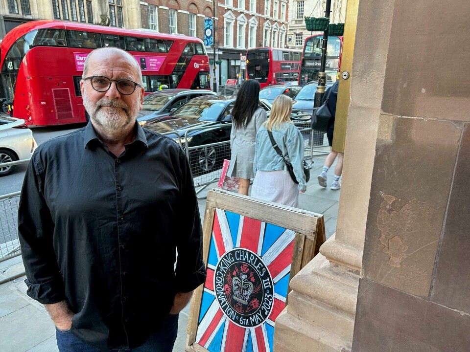 Per Kristian Hansen har dratt til London for å støtte den britiske republikkbevegelsen under demonstrasjonen på lørdag. Han er nestleder i bevegelsen Norge som republikk. Per Kristian Hansen har dratt til London for å støtte den britiske republikkbevegelsen under demonstrasjonen på lørdag. Han er nestleder i bevegelsen Norge som republikk.