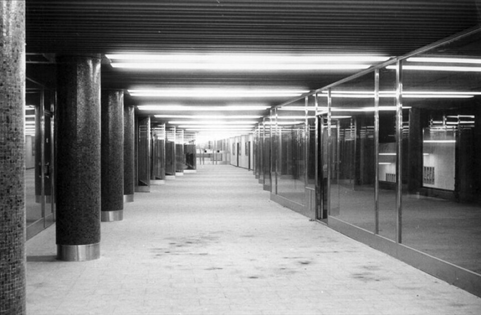 Handlegata fotografert før butikkene var på plass i lokalene. Handlegata fotografert før butikkene var på plass i lokalene.