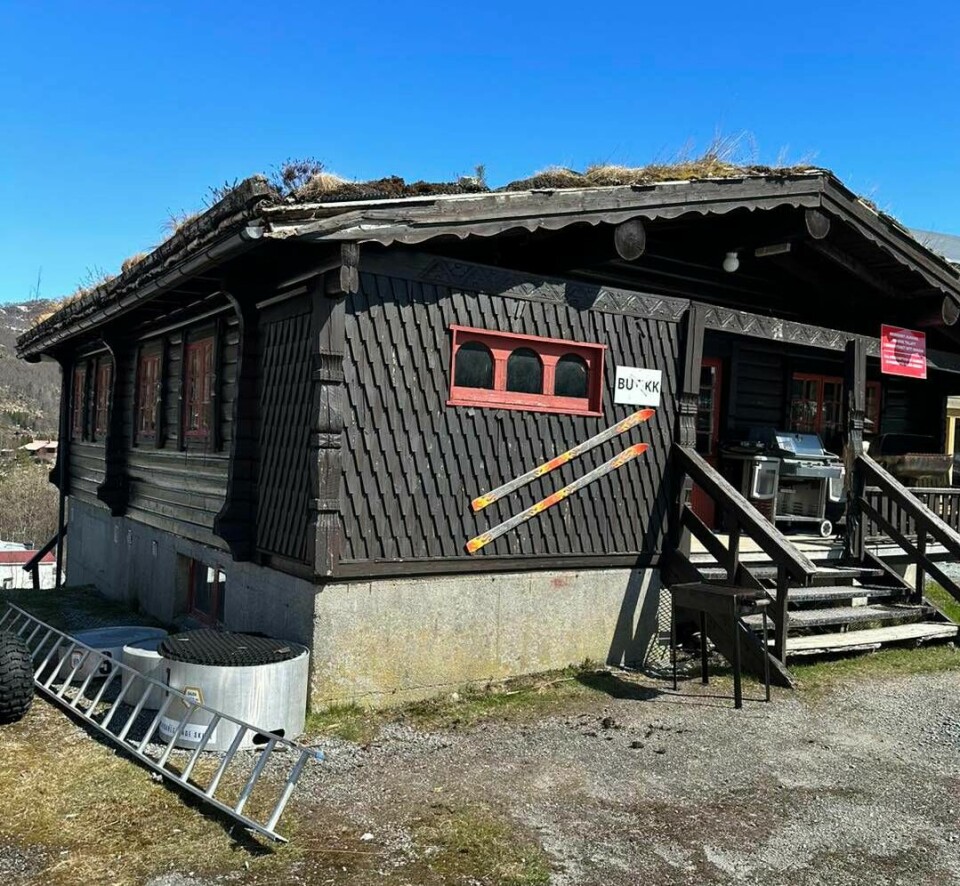 Denne hytten kan bli din helt gratis, dersom du kommer og henter den. Denne hytten kan bli din helt gratis, dersom du kommer og henter den.