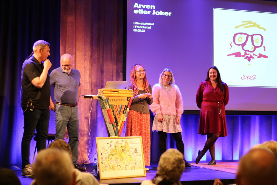 Fra venstre: Roy Conradi Andersen, Erling Omvik, Sylwia Stasiak, Elin Tvete og ordfører Siri Martinsen under tildelingen mandag. Fra venstre: Roy Conradi Andersen, Erling Omvik, Sylwia Stasiak, Elin Tvete og ordfører Siri Martinsen under tildelingen mandag.