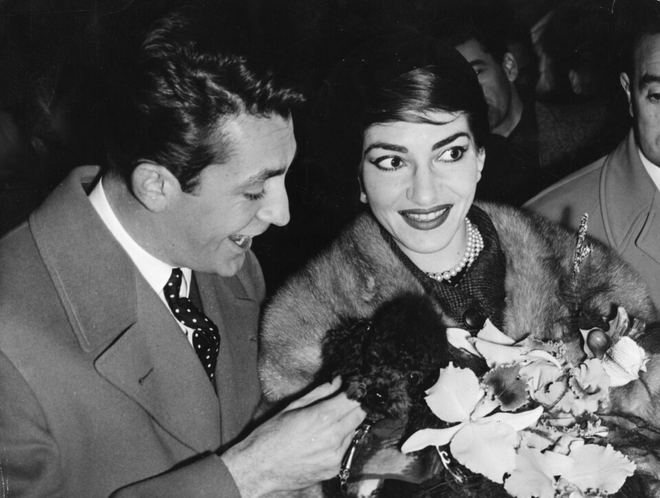 Den franske sangeren og skuespilleren Jean-Claude Pascal deltok i Eurovision i 1961 for Luxemburg med sangen Nous les amoureux. Her avbildet sammen med sangeren Maria Meneghini Callas. Den franske sangeren og skuespilleren Jean-Claude Pascal deltok i Eurovision i 1961 for Luxemburg med sangen Nous les amoureux. Her avbildet sammen med sangeren Maria Meneghini Callas.
