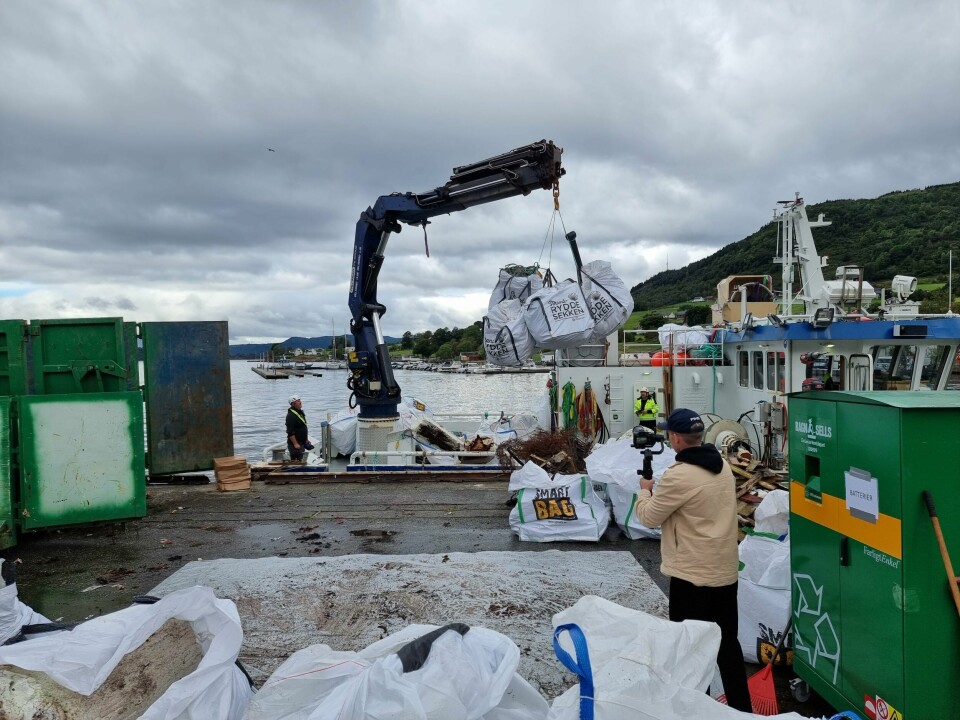 23 tonn med plast ble fjernet fra Hardangerfjorden under ryddeaksjonen i september i fjor. I september i år blir det ny ryddeaksjon der. 23 tonn med plast ble fjernet fra Hardangerfjorden under ryddeaksjonen i september i fjor. I september i år blir det ny ryddeaksjon der.