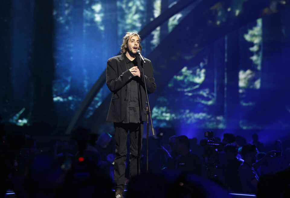 Endsjø mener at et sceneshow er viktig i Eurovision, men peker på at det finnes eksempler på artister som har vunnet selv med veldig enkle visuelle opptredener. Som Portugals Salvador Sobral som vant Eurovision i 2017. Endsjø mener at et sceneshow er viktig i Eurovision, men peker på at det finnes eksempler på artister som har vunnet selv med veldig enkle visuelle opptredener. Som Portugals Salvador Sobral som vant Eurovision i 2017.