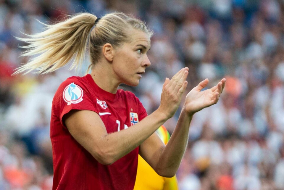 Ada Hegerberg scoret begge Lyons mål da PSG ble slått 2-1 i cupfinalen. Nesten 600.000 så Ada Hegerberg og resten av den norske landslagstroppen bli ydmyket av England mandag kveld. Foto: Terje Pedersen / NTB.