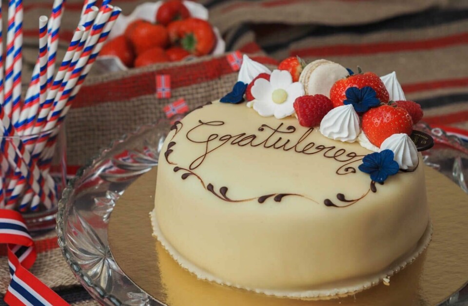 Det er mange som skal ha marsipankake på 17. mai, kanskje til både frokost, lunsj, middag og kvelds... Det er mange som skal ha marsipankake på 17. mai, kanskje til både frokost, lunsj, middag og kvelds...
