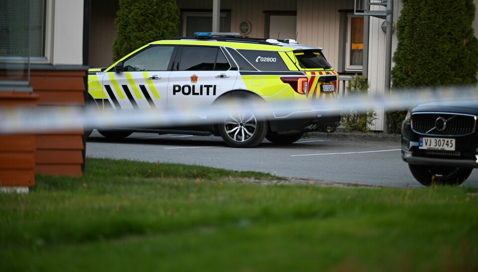 Politiet har sperret av en privat adresse i Stjørdal etter et mistenkelig dødsfall. Politiet har sperret av en privat adresse i Stjørdal etter et mistenkelig dødsfall. Foto: Joakim Halvorsen / NTB