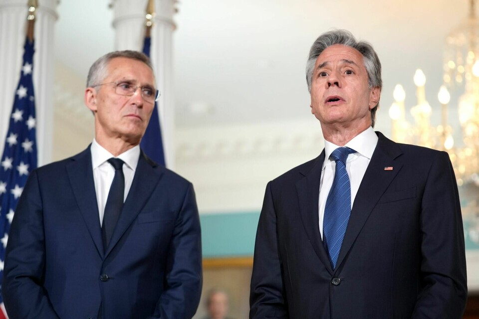 Tidligere generalsekretær i Nato Jens Stoltenberg og USAs utenriksminister Antony Blinken slås til riddere i Sverige for sin innsats med å få landet inn i Nato. Her er de to avbildet i juli tidligere i år. Tidligere generalsekretær i Nato Jens Stoltenberg og USAs utenriksminister Antony Blinken slås til riddere i Sverige for sin innsats med å få landet inn i Nato. Her er de to avbildet i juli tidligere i år.