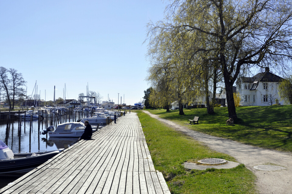 De som ønsker å oppholde seg i båtene under Idyllfestivalen kan flytte båten til denne brygga, oppfordrer formann Ragnar Helgesen i Nøkledypet Båthavn og Kråkerøy Båtforening. De som ønsker å oppholde seg i båtene under Idyllfestivalen kan flytte båten til denne brygga, oppfordrer formann Ragnar Helgesen i Nøkledypet Båthavn og Kråkerøy Båtforening.