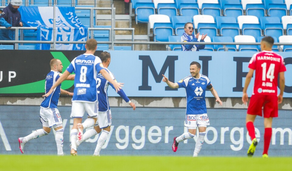 Martin Linnes (til h.) scoret for Molde mot Sandefjord mandag. Martin Linnes (til h.) scoret for Molde mot Sandefjord mandag. Foto: Svein Ove Ekornesvåg / NTB