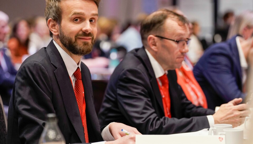 – Det er positivt og bra at regjeringen (her ved næringsminister Jan Christian Vestre og klima- og miljøminister Espen Barth Eide) ønsker å stramme inn dagens regelverk. Men noen «quick fix» ser det ikke ut til at vi får med høringsforslaget, skriver innleggsforfatteren. Næringsminister Jan Christian Vestre (Ap) og klima- og miljøvernminister Espen Barth Eide (Ap) under Arbeiderpartiets landsmøte 2023.