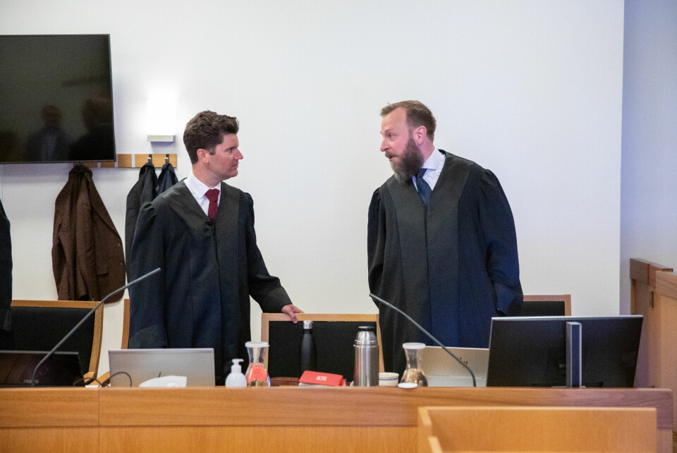 Politiadvokat Stian Moltke-Hansen Tveten (til venstre) og politiadvokat Martin Gautestad Jakobsen under rettssaken i tingretten. Politiadvokat Stian Moltke-Hansen Tveten (til venstre) og politiadvokat Martin Gautestad Jakobsen under rettssaken i Søndre Østfold tingrett.