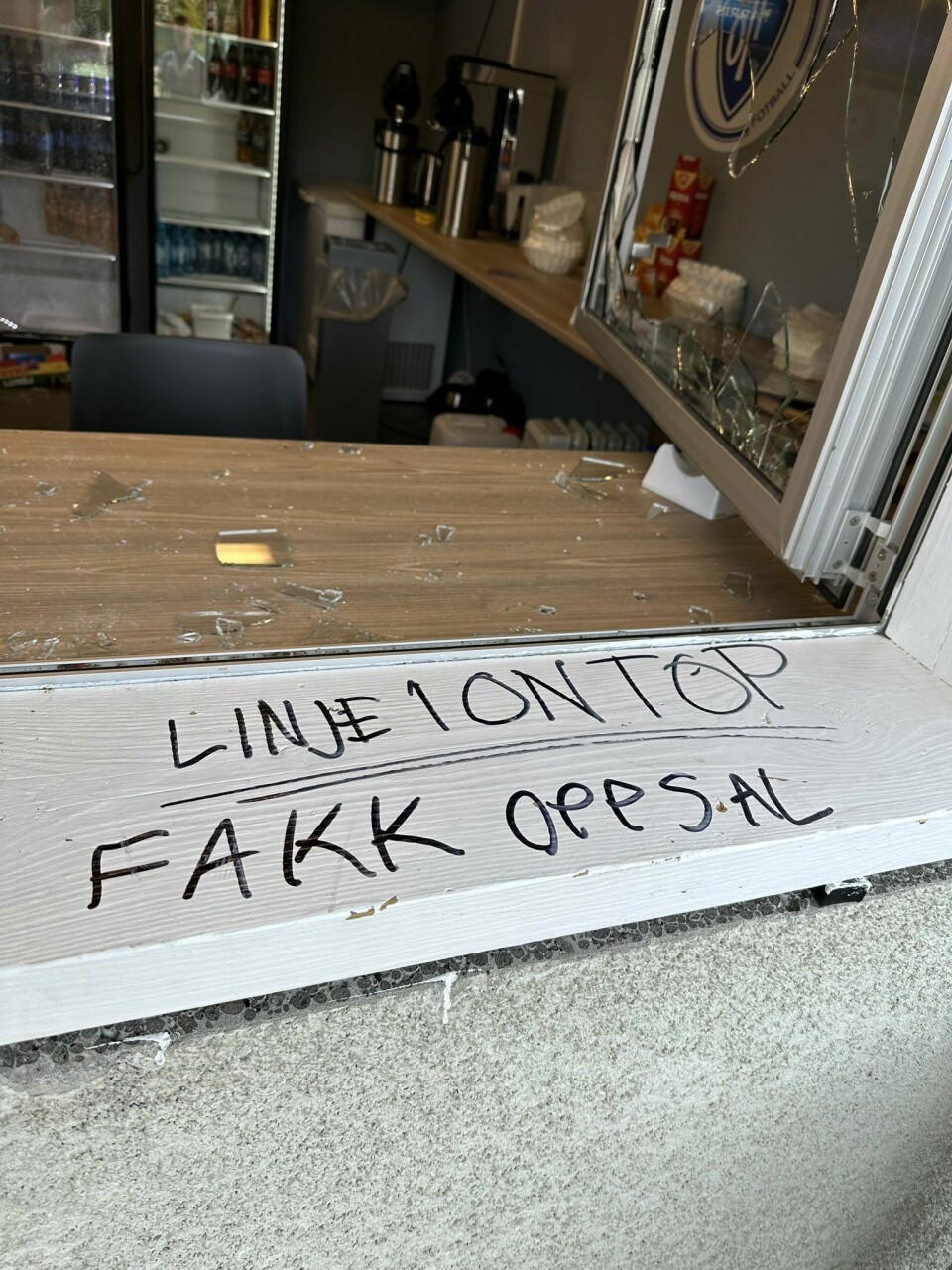 Denne beskjeden stod tagget i kiosken da Grydeland kom mandag. Denne beskjeden stod tagget i kiosken da Grydeland kom mandag.