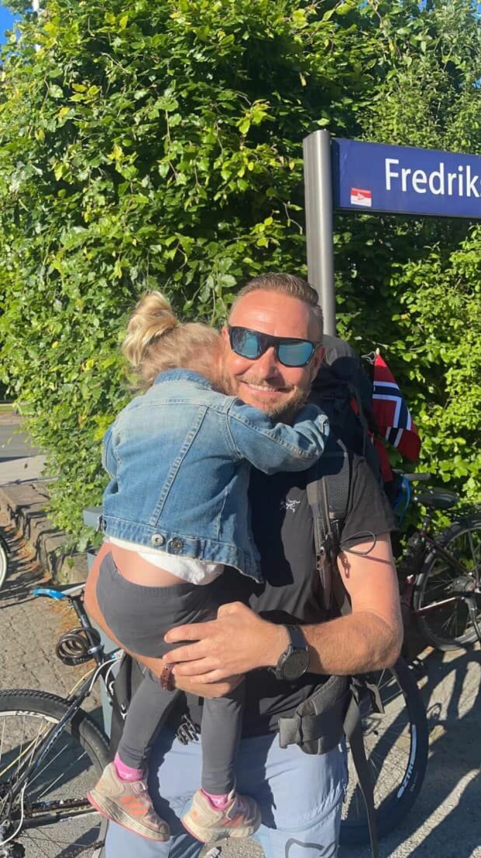 Per Kristian Skaarberg regner med at det vanskeligste med å gå Norge på langs blir å være borte fra Vår (5) og resten av familien i fire måneder. Per Kristian Skaarberg regner med at det vanskeligste med å gå Norge på langs blir å være borte fra Vår (5) og resten av familien i fire måneder.