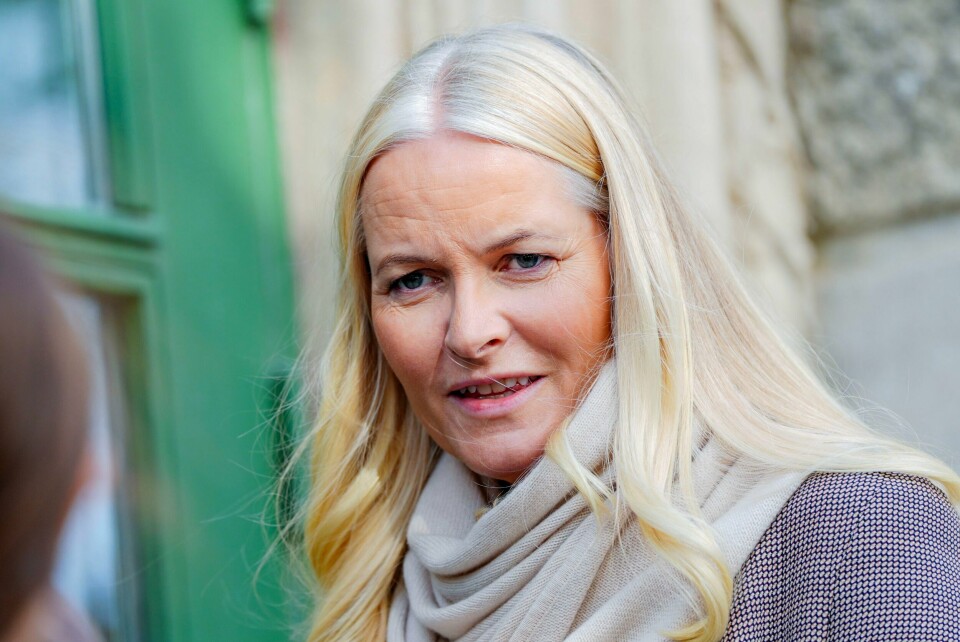 Da kronprinsesse Mette-Marit i forrige uke for første gang møtte pressen etter straffesaken mot sønnen, nektet hun konsekvent å kommentere alle spørsmål som på noen måte berørte siktelsen mot sønnen Marius Borg Høiby, kronprinsparets rolle i saken og hvordan kronprinsfamilien har opplevd den siste krisen i kongefamilien. Da kronprinsesse Mette-Marit i forrige uke for første gang møtte pressen etter straffesaken mot sønnen, nektet hun konsekvent å kommentere alle spørsmål som på noen måte berørte siktelsen mot sønnen Marius Borg Høiby, kronprinsparets rolle i saken og hvordan kronprinsfamilien har opplevd den siste krisen i kongefamilien. Foto: Lise Åserud / NTB
