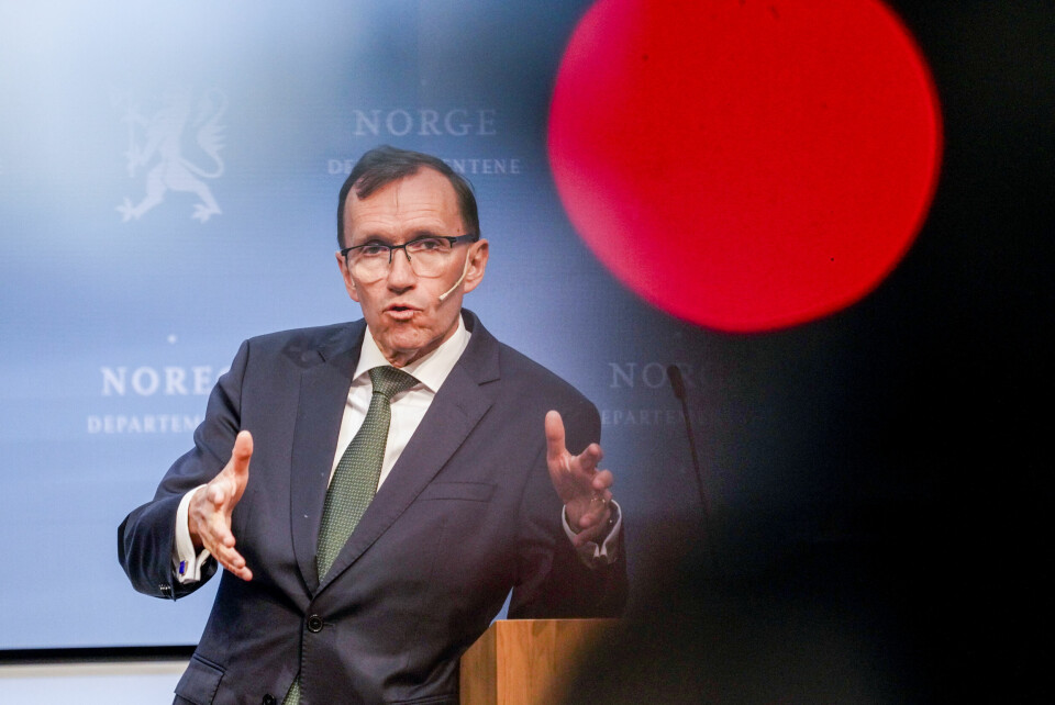– Det må bli lettere å ta gode klimavalg, sier klima- og miljøminister Espen Barth Eide (Ap). Han omtaler rapporten som både optimistisk og ærlig. – Optimistisk, fordi den viser at det er fullt mulig å nå klimamålene. Ærlig, fordi den viser at alle sektorer må bidra, og at vi ikke har noen tid å miste, sier han til NTB. – Det må bli lettere å ta gode klimavalg, sier klima- og miljøminister Espen Barth Eide (Ap).