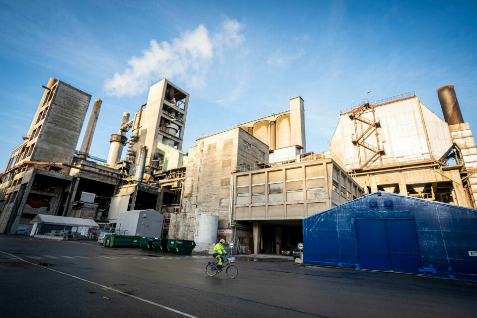 Karbonfangst- og lagring på industrianlegg er nødvendig for å nå klimamålene, slår Miljødirektoratet fast i en ny rapport. Karbonfangst- og lagring på industrianlegg er nødvendig for å nå klimamålene, slår Miljødirektoratet fast i en ny rapport.