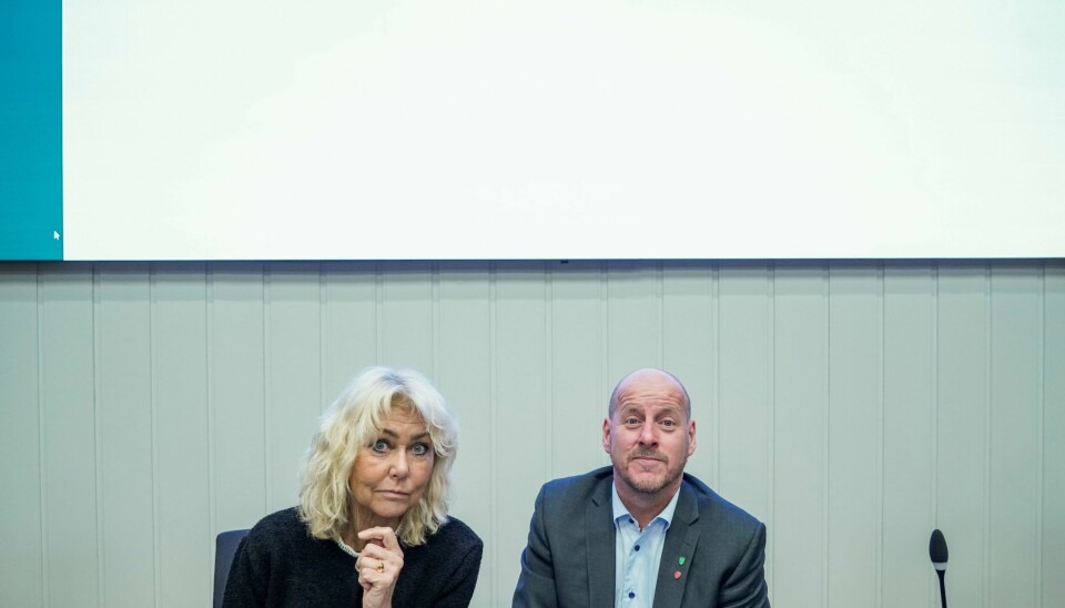 Fylkesvaraordfører Hanne Alstrup Velure (H) og fylkesordfører Thomas Breen (Ap) før saken om skole- og tilbudsstruktur i Innlandet fylkeskommune ble behandlet i fylkestinget onsdag. Fylkesvaraordfører Hanne Alstrup Velure (H) og fylkesordfører Thomas Breen (Ap) før saken om skole- og tilbudsstruktur i Innlandet fylkeskommune ble behandlet i fylkestinget onsdag. Foto: Ole Berg-Rusten / NTB