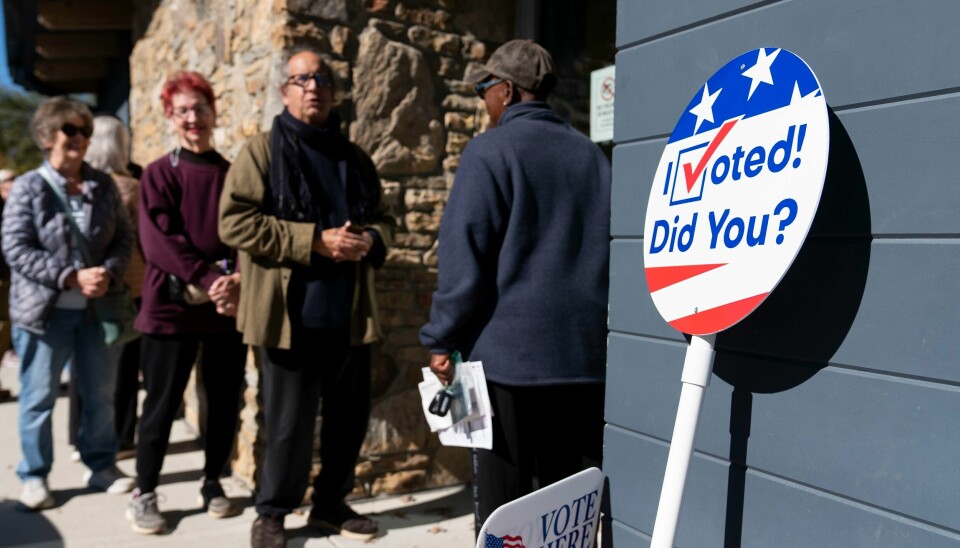 Folk står i kø for å forhåndsstemme i byen Asheville i North Carolina. Folk står i kø for å forhåndsstemme i byen Asheville i North Carolina. Foto: Stephanie Scarbrough / AP / NTB