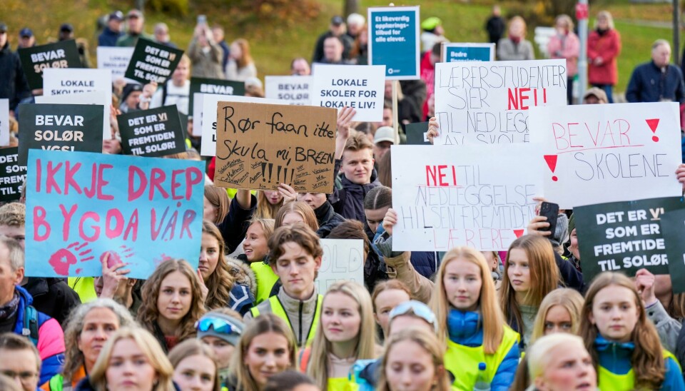 Utdanningsforbundet Innlandet holdt tirsdag en politisk demonstrasjonsstreik på Hamar i forbindelse med at fylkeskommune ønsker å legge ned en rekke skoler i Innlandet. Avgjørelsen tas onsdag. Utdanningsforbundet Innlandet holdt tirsdag en politisk demonstrasjonsstreik på Hamar i forbindelse med at fylkeskommune ønsker å legge ned en rekke skoler i Innlandet. Avgjørelsen tas onsdag. Foto: Fredrik Varfjell / NTB