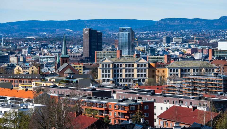 Dagens markedsstyrte boligpolitikk deler folk i klasser, basert på tilgang til bolig, skriver innleggsforfatter. Boliger i Oslo.