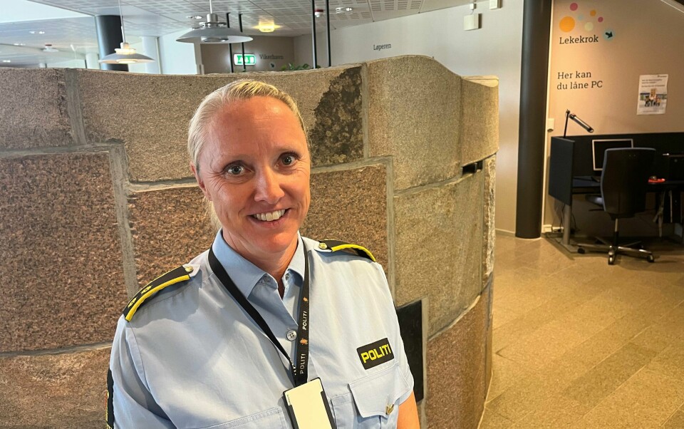 Elisabeth Dahl er allerede før åpningen av nytt tjenestested på Hvaler rådhus i gang som politikontakt for både Hvaler og Fredrikstad. Elisabeth Dahl er allerede før åpningen av nytt tjenestested på Hvaler rådhus i gang som politikontakt for både Hvaler og Fredrikstad.