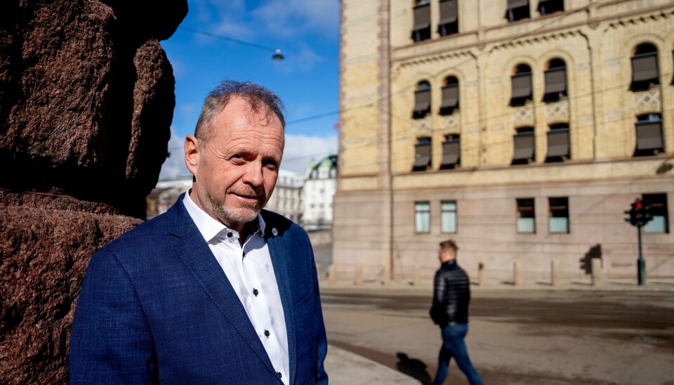Owe Ingemann Waltherzøe trakk seg som leder i Industri- og Næringspartiet (INP) i forrige uke. Owe Ingemann Waltherzøe, leder i Industri- og næringspartiet (INP), sier at målet er å komme over sperregrensa ved stortingsvalget i 2025. Foto: Javad Parsa / NTB