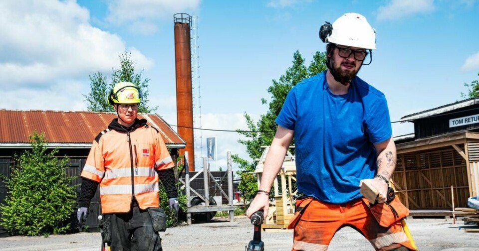 Odd Jørgen Nyhus Lauritsen og Dennis Elliot Normand er i full sving med forberedelsene til neste ukes eksamen. De skal bli betongarbeidere og har fått lærlingplass hos Veidekke og Skanska. Odd Jørgen Nyhus Lauritsen og Dennis Elliot Normand er i full sving med forberedelsene til neste ukes eksamen. De skal bli betongarbeidere og har fått lærlingplass hos Veidekke og Skanska.