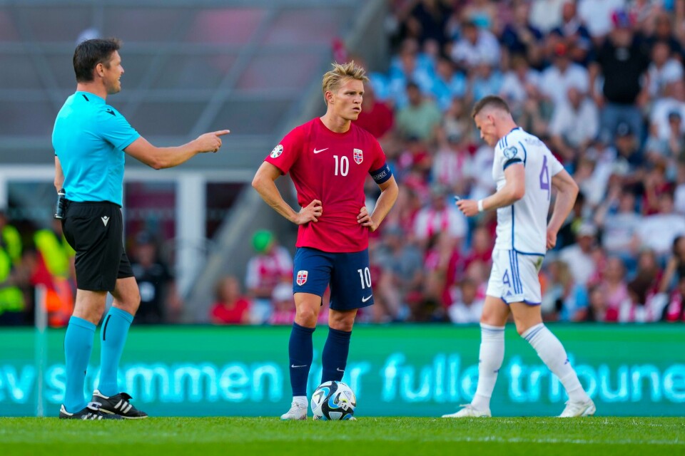 Martin Ødegaard klarte ikke å sette ord på hvorfor Norge kollapset mot Skottland. Martin Ødegaard klarte ikke å sette ord på hvorfor Norge kollapset mot Skottland. Foto: Fredrik Varfjell / NTB