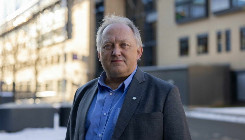 Statssekretær John-Erik Vika (Sp) sier regjeringen tar bemanningsreduksjonen i kriminalomsorgen på alvor. statssekretær John-Erik Vika