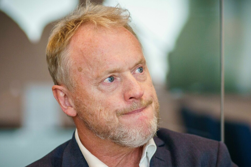 Oslos byrådsleder Raymond Johansen. Byrådsleder Raymond Johansen (Ap) i Oslo godtar regjeringens grunnrenteskatt på vannkraft – på betingelsen av at den fjernes etter ett år. Foto: Heiko Junge / NTB