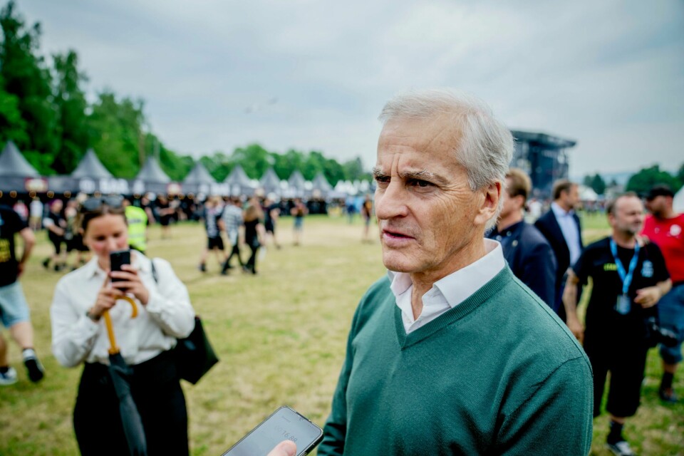 Statsminister Jonas Gahr Støre (Ap) besøkte musikkfestivalen Tons of Rock på Ekebergsletta i Oslo onsdag. Han mener folk på festival kan ta seg noen øl med god samvittighet. Statsminister Jonas Gahr Støre (Ap) besøkte musikkfestivalen Tons of Rock på Ekebergsletta i Oslo onsdag. Han mener folk på festival kan ta seg noen øl med god samvittighet. Foto: Stian Lysberg Solum / NTB