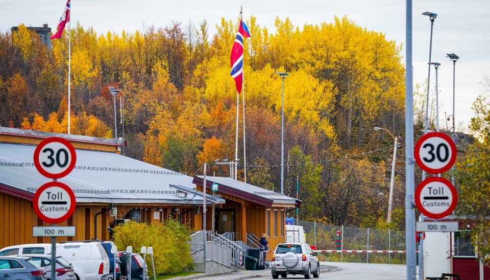 Politiet har ikke merket noe enddring ved den norsk-russiske grenseovergangen mellom Russland og Norge ved Storskog i Finnmark i forbindelse med siutasjonen i Russland. Den norsk-russiske grenseovergangen mellom Russland og Norge ved Storskog i Finnmark torsdag morgen.Foto: Lise Åserud / NTB