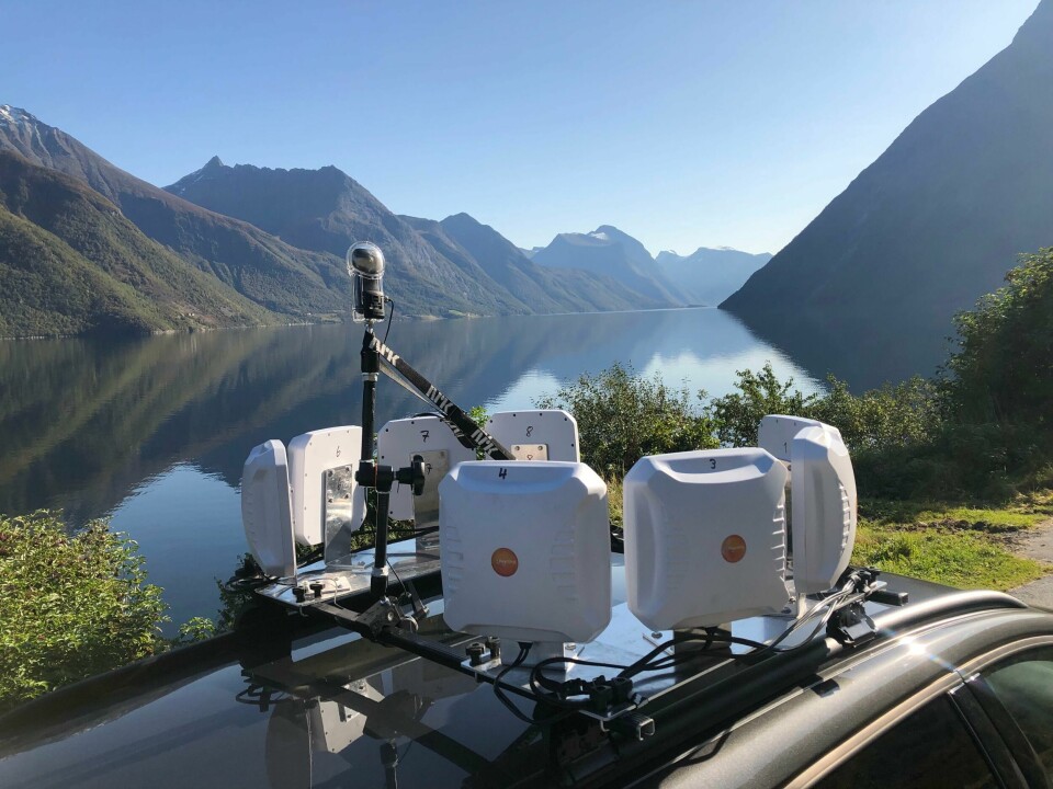 Det blir mye norsk natur i NRKs sommerunderholdning, i år filmet og sendt blant annet fra sykkelsetet. Bildet er fra en test av dekning- og sendeforhold av TV-signaler ved Hjørundfjorden på Sunnmøre, som NRKs team sykler forbi i uke to av «Sykkelsommer». Det blir mye norsk natur i NRKs sommerunderholdning, i år filmet og sendt blant annet fra sykkelsetet. Bildet er fra en test av dekning- og sendeforhold av TV-signaler ved Hjørundfjorden på Sunnmøre, som NRKs team sykler forbi i uke to av «Sykkelsommer».