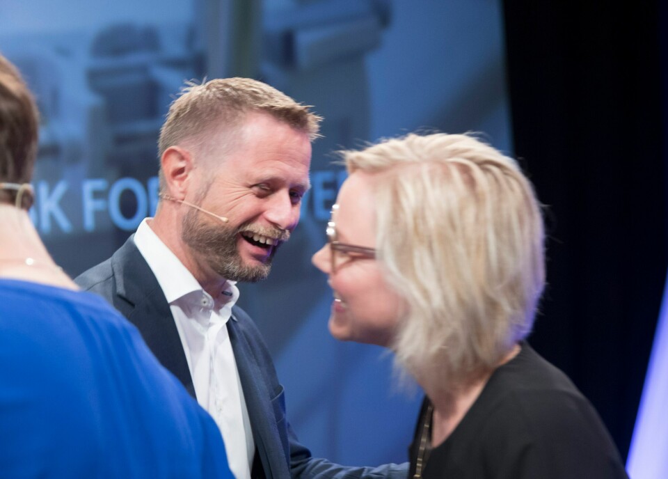 Da helse- og omsorgsminister Ingvild Kjerkol (Ap) tok over nøklene fra tidligere helseminister Bent Høie (H), skrev hun i Hurdalsplattformen at regjeringen skulle 'Sikre et trygt føde- og barseltilbud på Nordmøre og i Romsdal og fødeavdeling i Kristiansund'. Siden da har fødeavdelingen vært stengt mesteparten av tiden. Bent Høie fra Høyre var helseminister i åtte år. Nå er det Ingvild Kjerkol (Ap) som sitter med ansvaret. Men tar hun det? undrer vår kommentator
