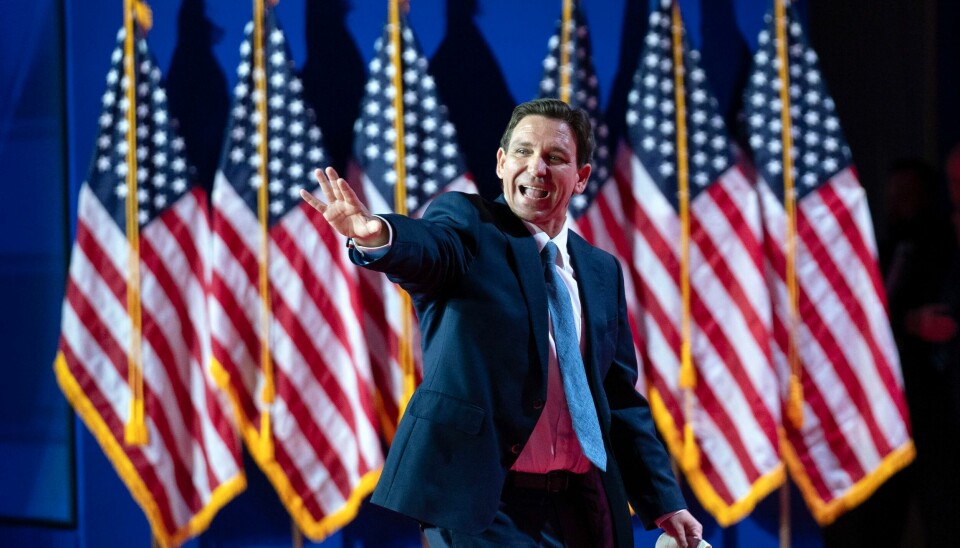 Ron DeSantis legger opp til en streng politikk for innvandring og grensesikkerhet, en politikk som ligner på Donald Trumps linje i de samme spørsmålene. Ron DeSantis legger opp til en streng politikk for innvandring og grensesikkerhet, en politikk som ligner på Donald Trumps linje i de samme spørsmålene. Foto: Jose Luis Magana / AP / NTB