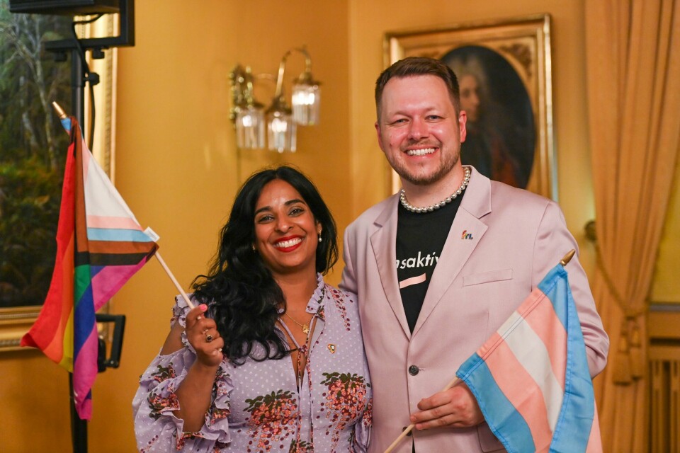 Lubna Jaffery (Ap) tok denne uka imot organisasjoner som skal delta i pride-feiringen. Her avbildet sammen med FRI-leder Inge Alexander Gjestvang. Kultur- og likestillingsminister Lubna Jaffery (Ap) tok imot organisasjoner som skal delta på pride-feiringen. Her avbildet sammen med FRI-leder Inge Alexander Gjestvang.