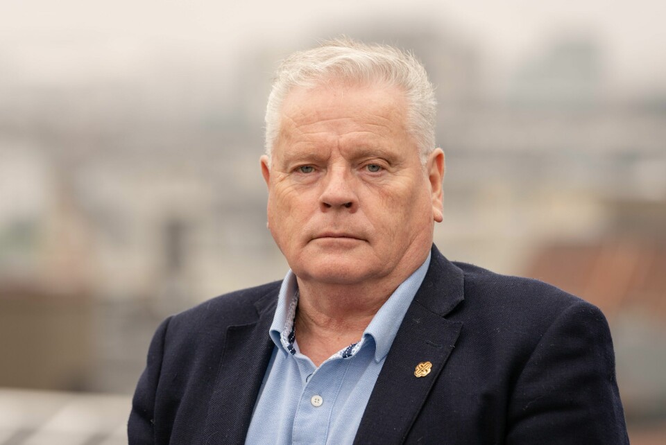 Jan Davidsen, leder av Pensjonistforbundet, mener funnene i undersøkelsen bekrefter behovet for en nasjonal varslingsordning. Jan Davidsen, leder i Pensjonistforbundet, mener det må gjøres mer for å ansvarliggjøre aktørene i eldreomsorgen.