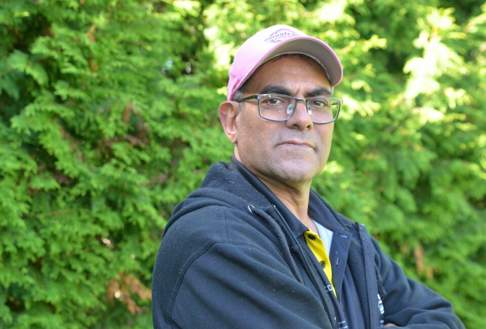 – Jeg aksepterer min skjebne. Vet at min dødsdato er skrevet, sier Samir Tawfiq (59), som igjen er i gang med cellegiftbehandlinger. – Jeg aksepterer min skjebne. Vet at min dødsdato er skrevet. Kreft er for mange ensbetydende med død. Det er ikke slik. Behandlingsformene i sterk utvikling, sier Samir Tawfiq (59), som igjen er i gang med en cellegiftbehandling.