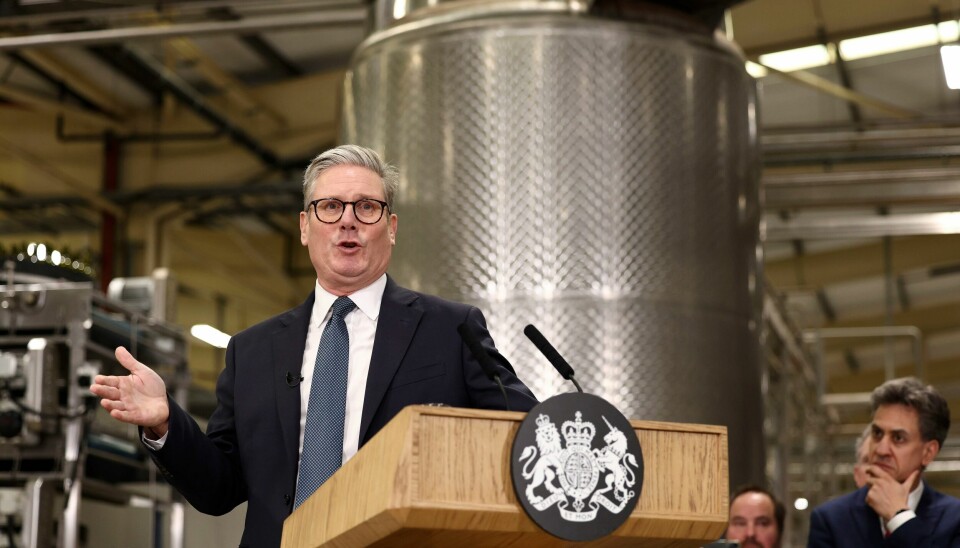 Britenes statsminister Keir Starmer besøkte en fabrikk i Chester i England fredag og kunngjorde at Storbritannia skal bruke nær 22 milliarder pund på karbonfangst de neste 25 årene. Britenes statsminister Keir Starmer besøkte en fabrikk i Chester i England fredag og kunngjorde at Storbritannia skal bruke nær 22 milliarder pund på karbonfangst de neste 25 årene. Foto: Darren Staples / AP / NTB