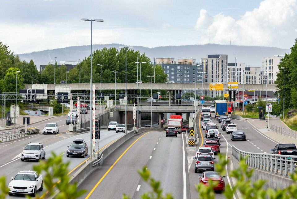 Mellom 16 og 17 søndag blir det kortesjekjøring mellom Gardermoen og Oslo sentrum. Politiet opplyser at man må regne med store køer. Fredag er det inneklemt dag, og mange ser derfor sitt snitt til å ta seg en langhelg på hytta. Det kan bety trafikkaos. Foto: Tor Erik Schrøder / NTB