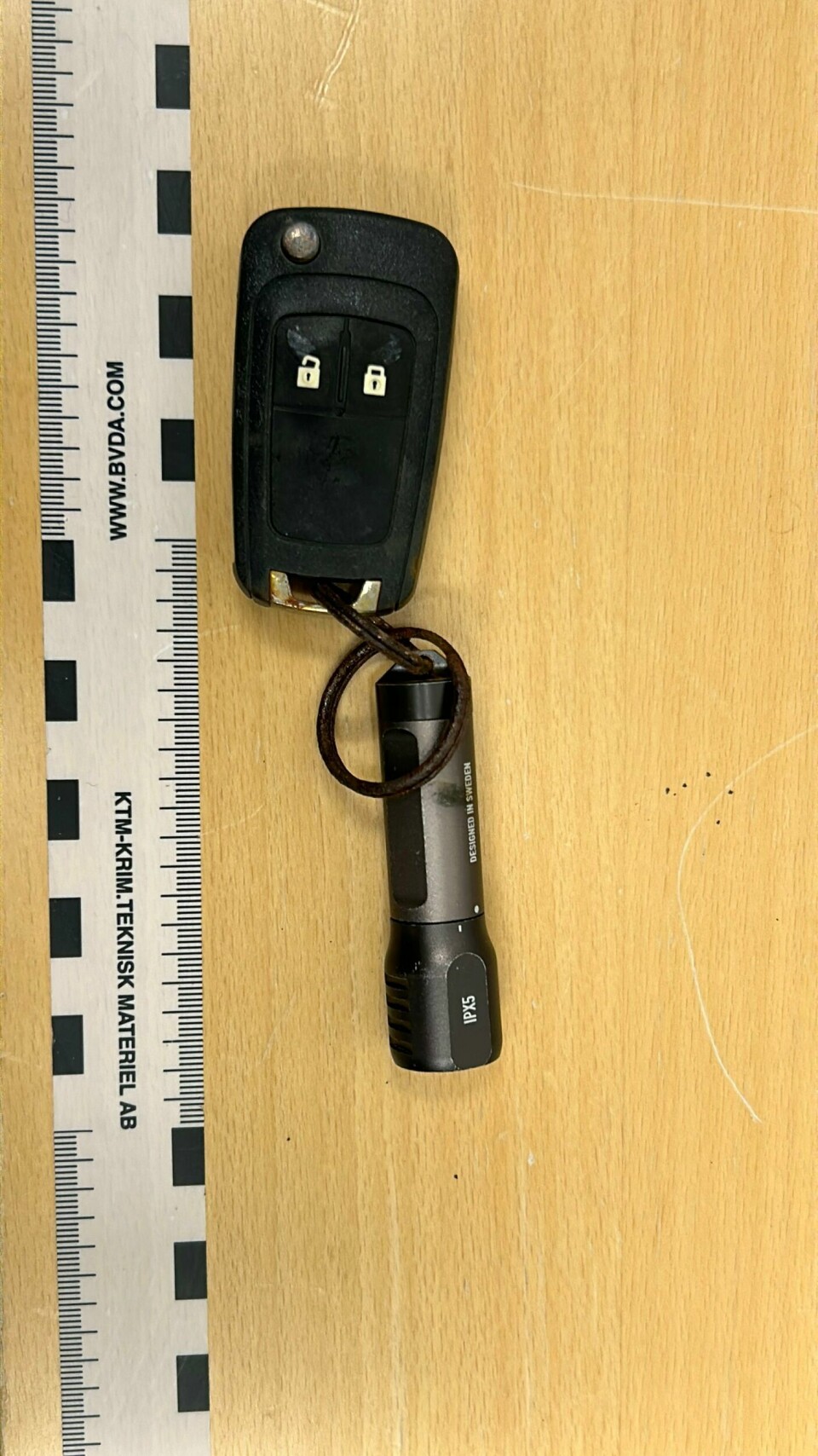 Politiet ønsker å komme i kontakt med eieren av bilnøkkelen. Politiet ønsker å komme i kontakt med eieren av bilnøkkelen. Foto: Politiet / Handout / NTB