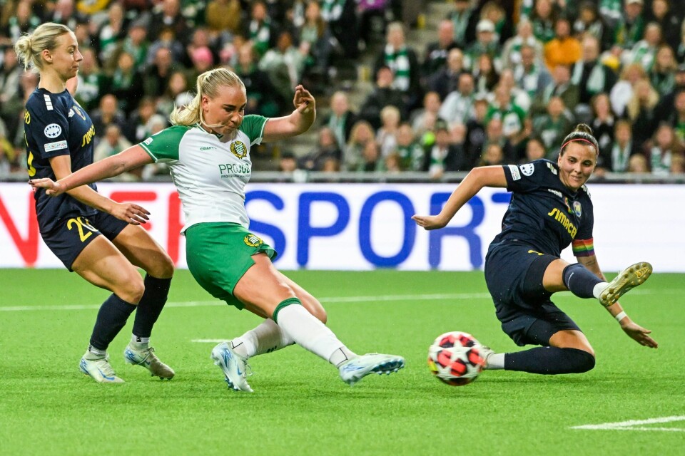 Cathinka Tandberg scorer Hammarbys 2-0-mål i mesterligakampen mot St. Pölten. Begge målene ble scoret av norske spillere. Cathinka Tandberg scorer Hammarbys 2-0-mål i mesterligakampen mot St. Pölten. Begge målene ble scoret av norske spillere. Foto: Fredrik Sandberg, TT via AP / NTB