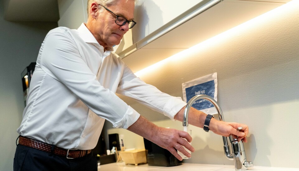 Hans Andreas Limi (Frp) vil ha slutt på at staten håver inn moms på gebyrene folk betaler for å ha vann i kranen. Hans Andreas Limi (Frp) vil ha slutt på at staten håver inn moms på gebyrene folk betaler for å ha vann i kranen. Foto: Thomas Fure / NTB