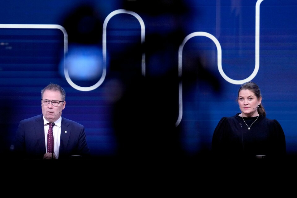 Forsvarsminister Bjørn Arild Gram (Sp) og næringsminister Cecilie Myrseth (Ap) legger fram regjeringens nye veikart torsdag. Forsvarsminister Bjørn Arild Gram (Sp) og næringsminister Cecilie Myrseth (Ap) legger fram regjeringens nye veikart torsdag. Foto: Javad Parsa / NTB